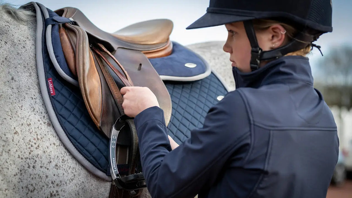 LeMieux Wither Relief Jump Pad Navy - Large *SALE* reg 109.95